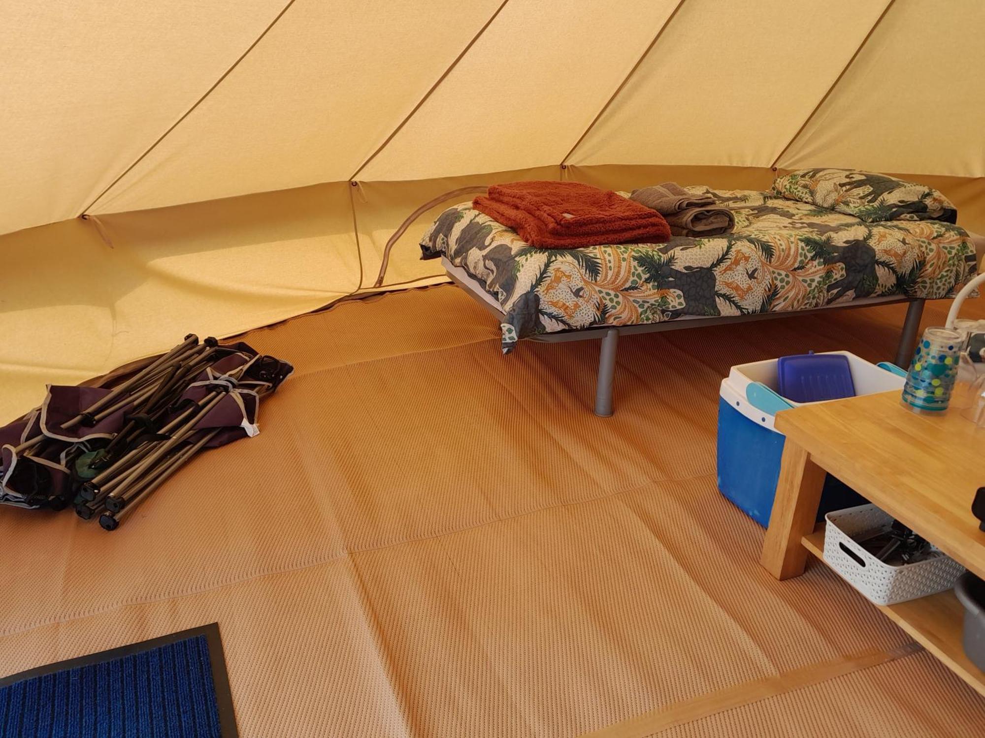 Cornish Skies Glamping Pool Exterior photo
